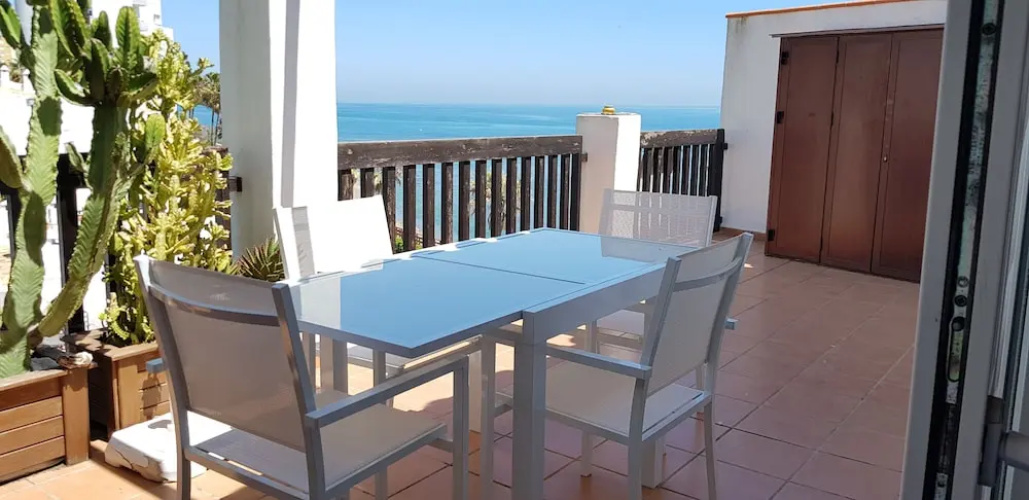 Exquisite Calahonda Beach Studio