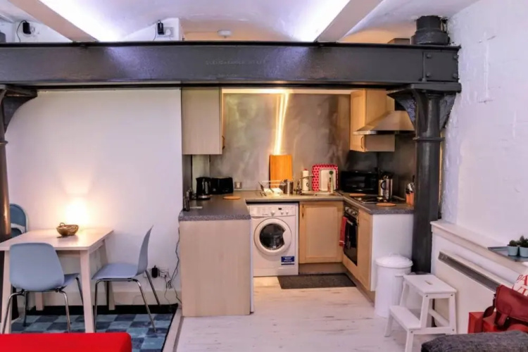 The Old Whisky Bond Studio Apartment