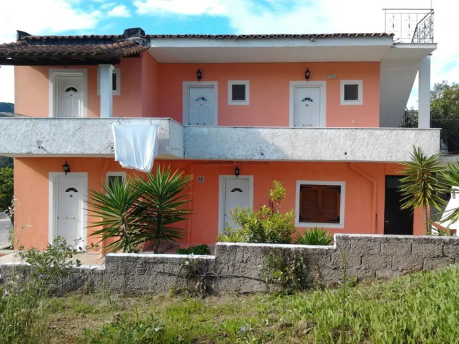 Digkas Apartments