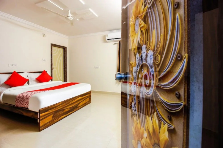 OYO Flagship 41994 Balaji Hotel