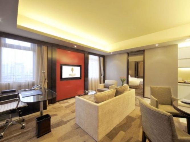 Deluxe Suite
