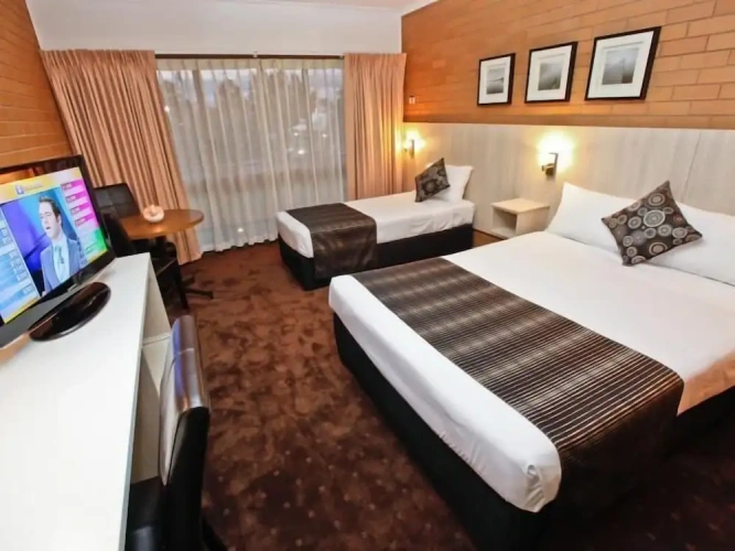 Standard Twin room with balcony