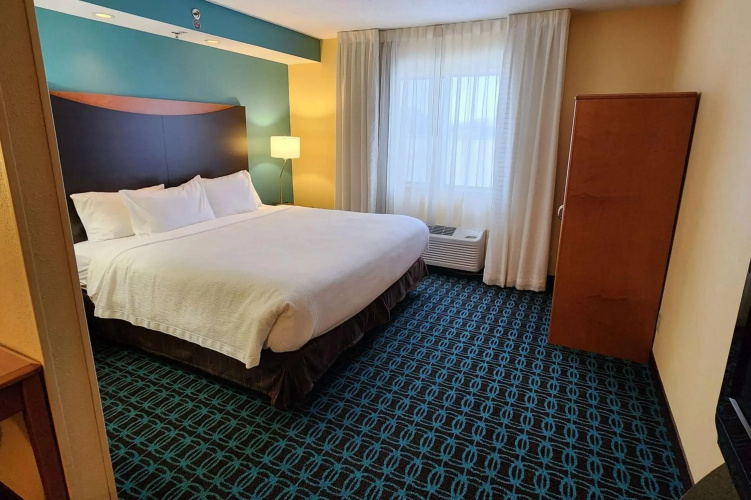 AmericInn by Wyndham St. Cloud MN Shopping Area