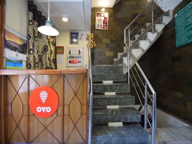 OYO 10229 Hotel Crystal