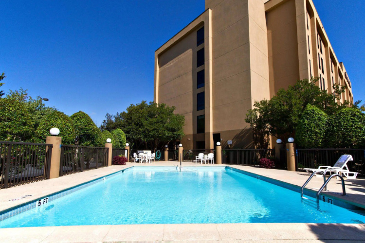Hampton Inn Charlotte-University Place photo 13