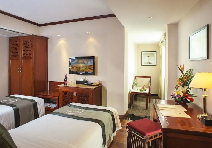 Classic Double room with city view