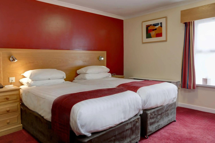 Burn Hall Hotel