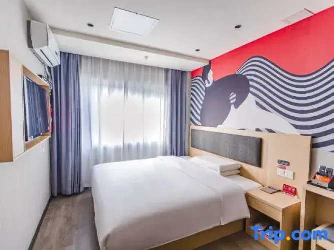 Junyi Hotel