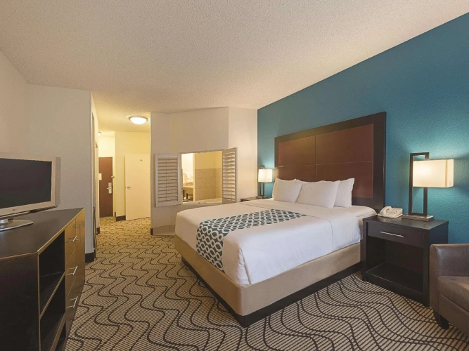 Deluxe Double Studio Suite