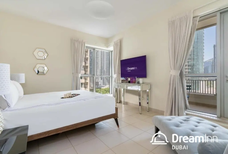 2 Bedrooms Elegant Apartment in the heart of Downtown