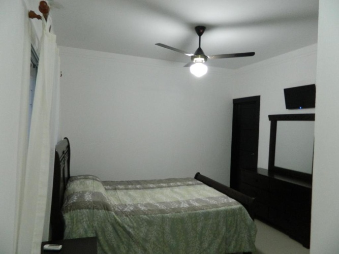 3 Bedrooms Apartment
