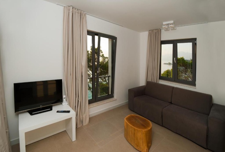 1 Bedroom Apartment with sea view