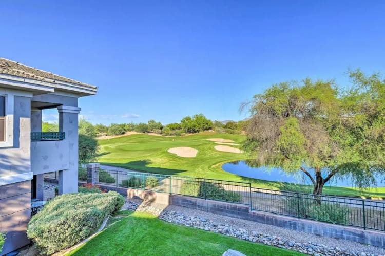 Pool, Balcony & Golf Course Views: Scottsdale Gem