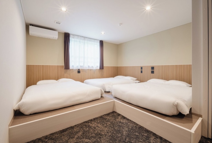 Standard Triple room