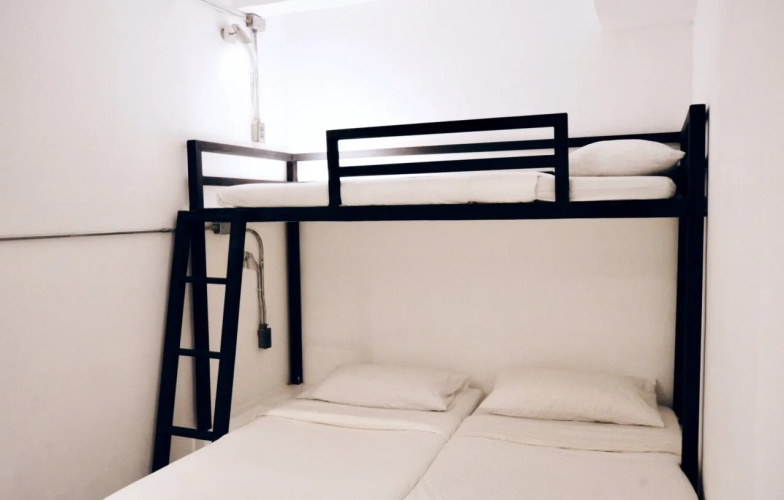 2W Cafe & Hostel