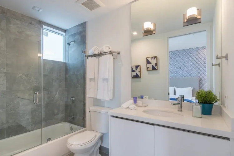 VHC Luxury Apartments 538 Apt #502