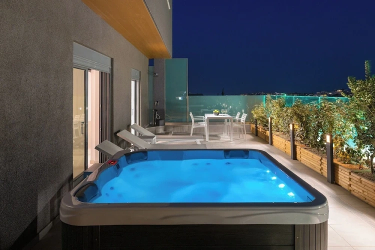 1 Bedroom Apartment with balcony