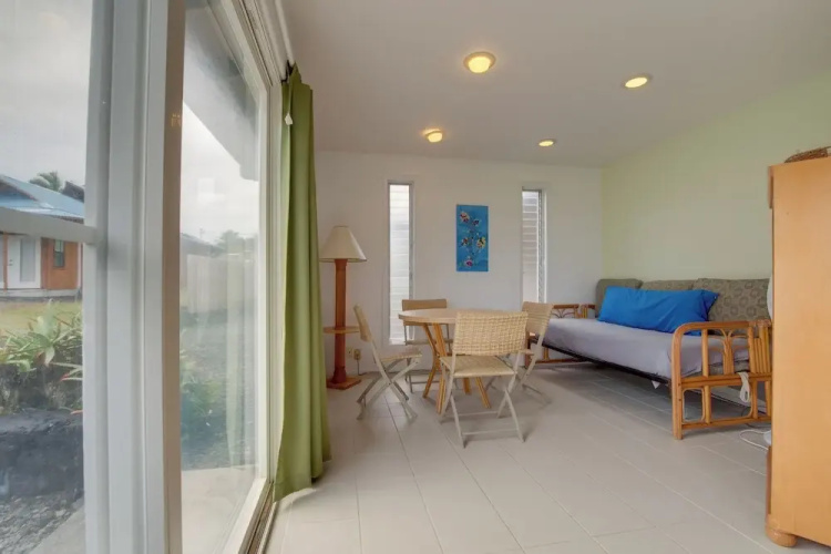 Oceanfront Keaau Gem: Ocean & Sunrise Views, Pool