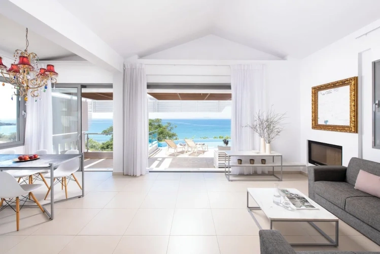2 Bedrooms Villa with sea view