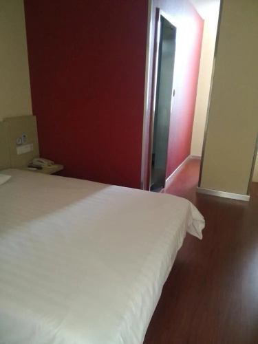 Hanting Hotel Xinxiang Pingyuan Road