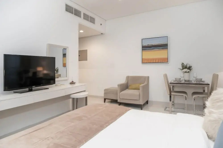 Damac Maison by HiGuests Vacation Homes