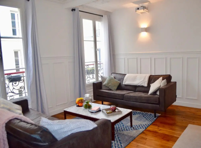 Central Marais-beaubourg 1 Bedroom Flat