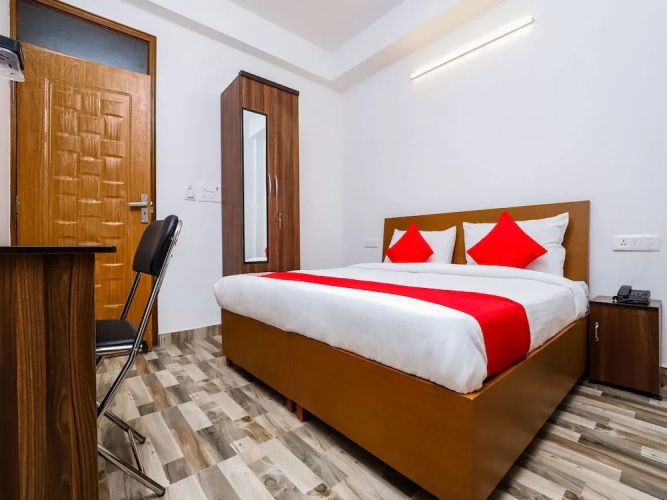OYO Flagship 16840 Sky Height Residency