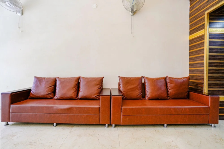 Fabhotel Ramjis Residency