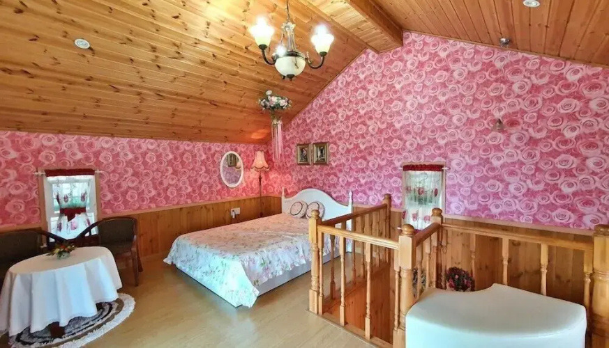 Castel on the hill pension