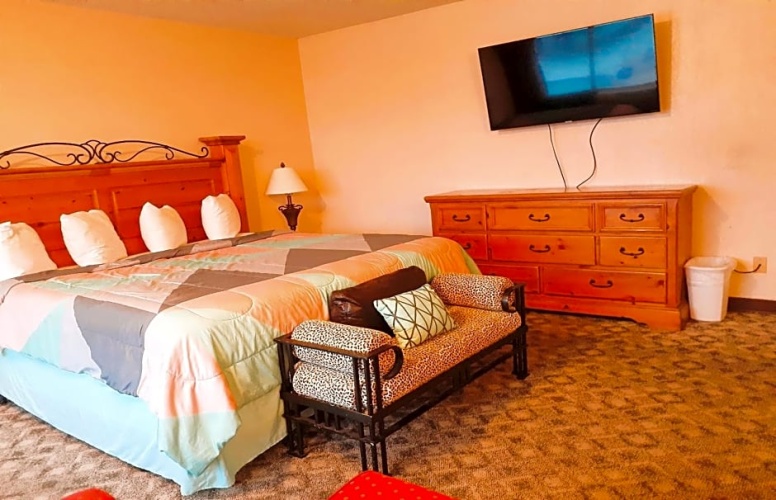 Premium Double Suite with pool view