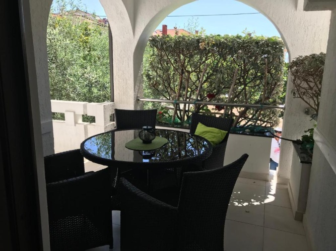 Apartment with balcony
