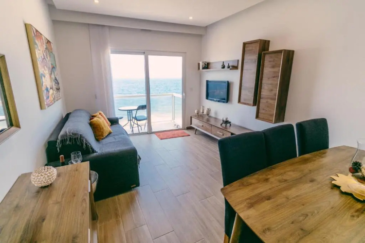 Seafront Apartment No 10 Marsalforn