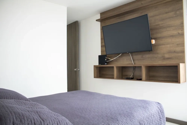3 Bedrooms Apartment