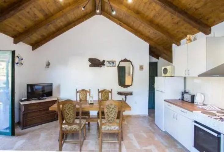 Holiday House Macic