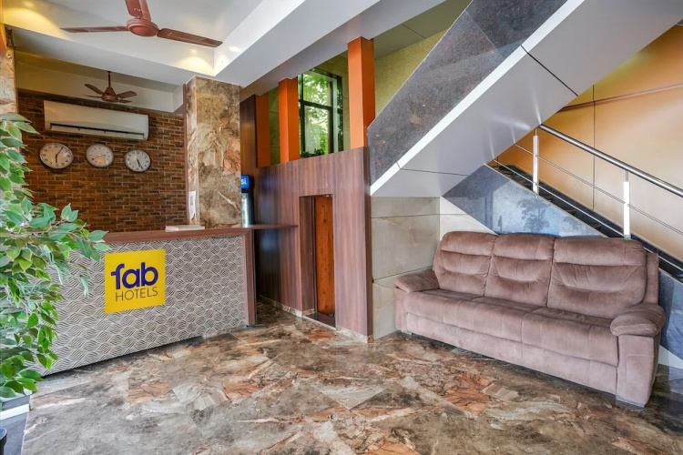Fabexpress Super 7 Inn