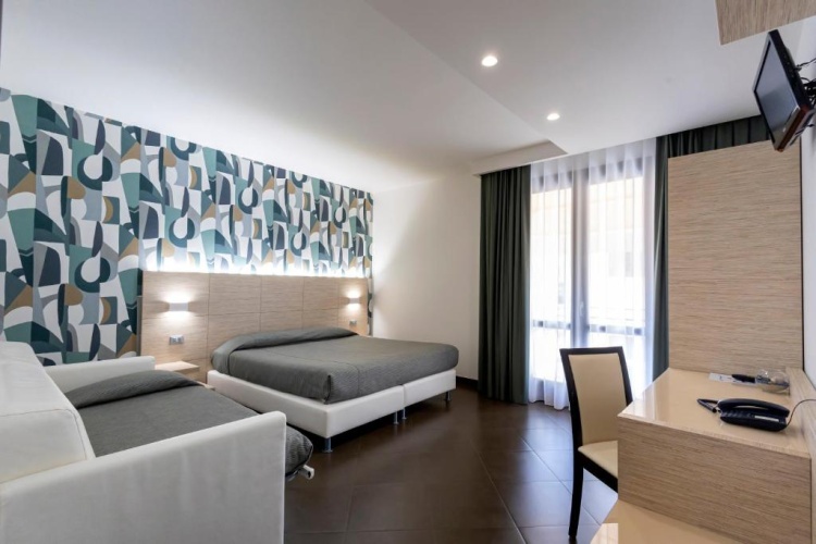 Superior Triple room