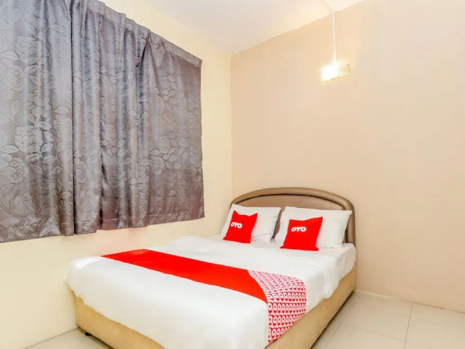OYO 89703 B Link Hotel