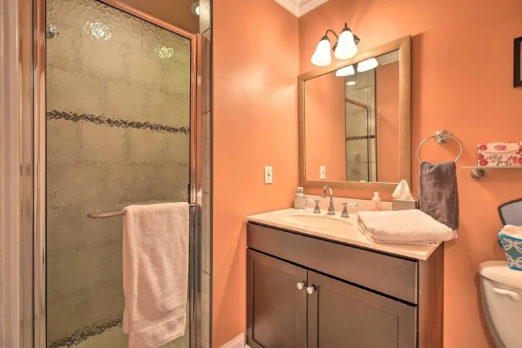 2 Mi to Ark Encounter: Updated Williamstown Apt!