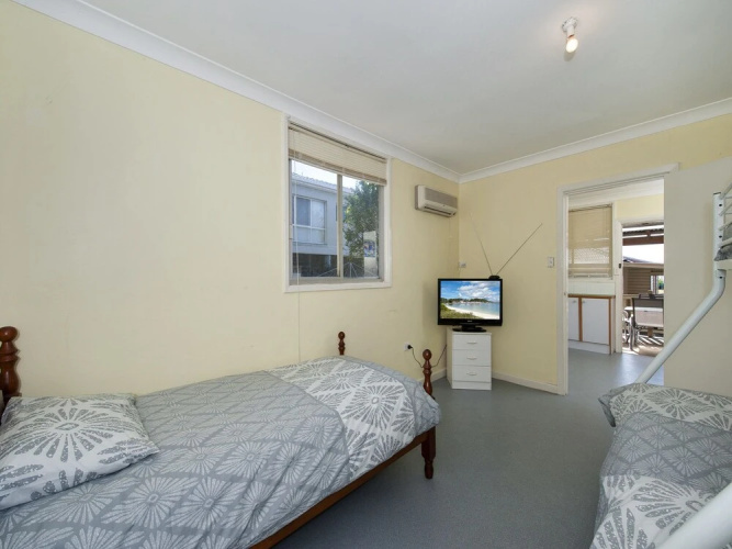Victoria Parade, 25, Stillwater