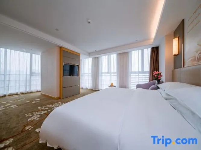Suite with view
