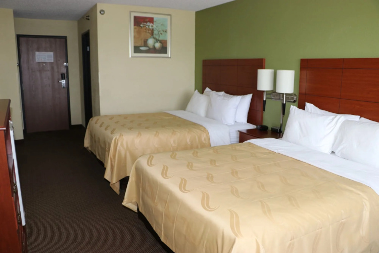 Quality Inn Evansville Eastland Area