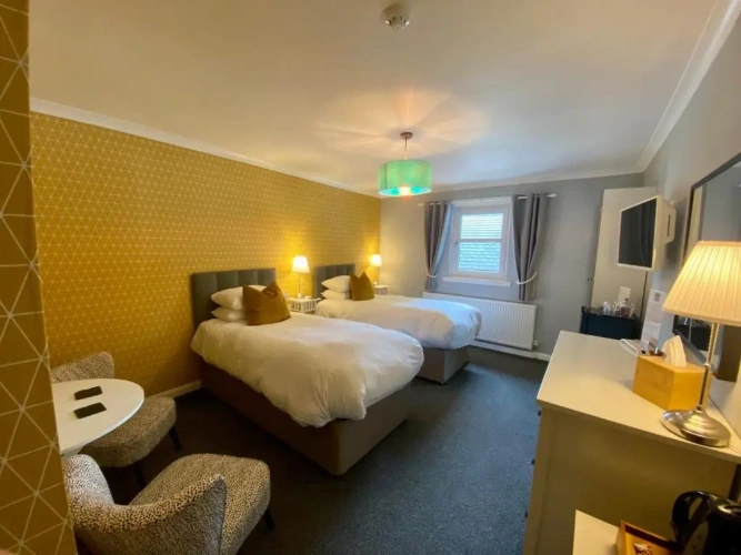 Standard Twin room