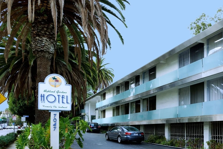 1 Bedroom Deluxe Double Suite