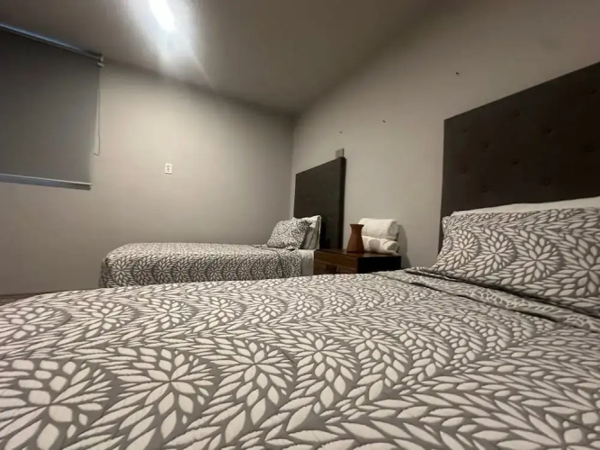 Modern Polanco Stay - Parking- Elevator- Sleeps 10