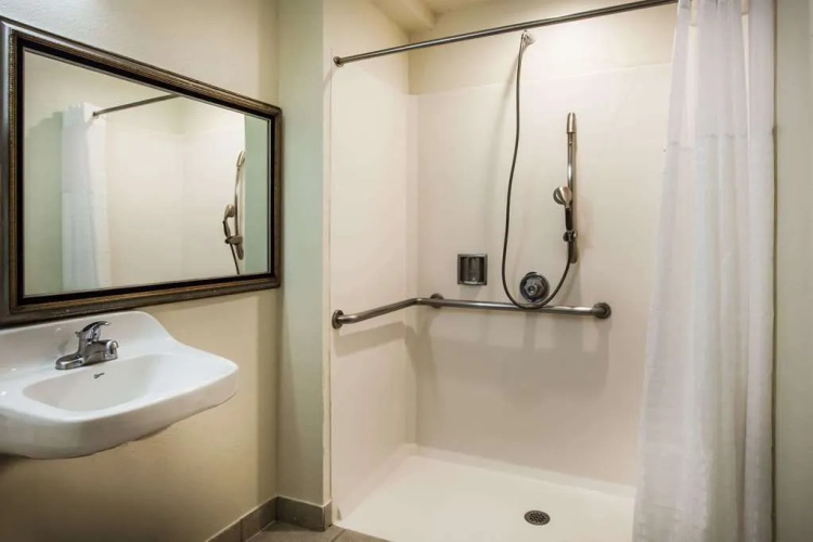 Days Inn And Suites Antioch