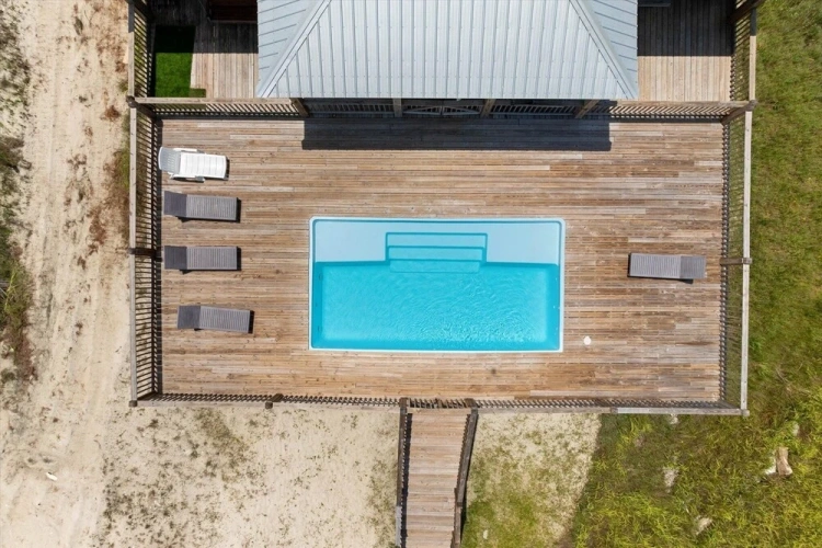 4 Bedrooms Cottage