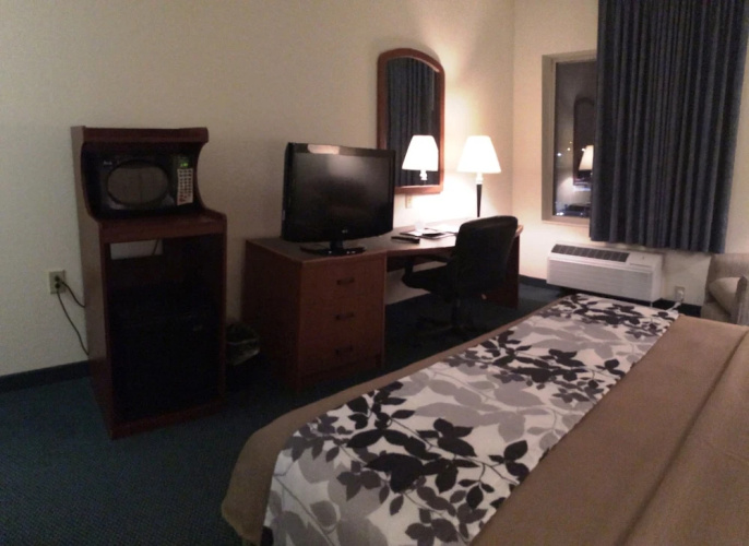 Sleep Inn & Suites