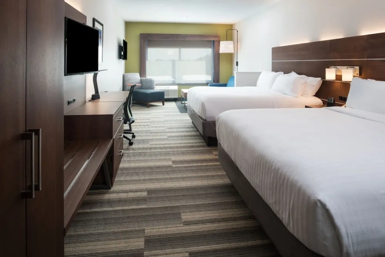 Quadruple Suite