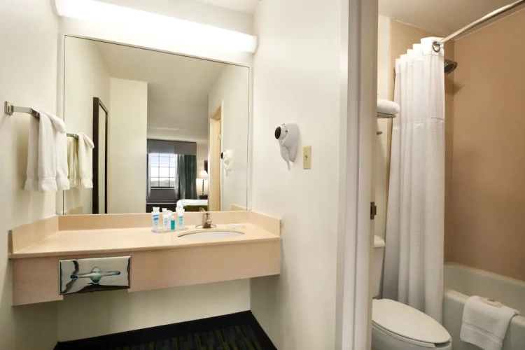2 Bedrooms Sextuple Family Suite