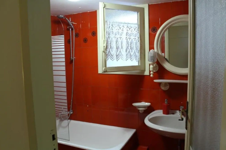 Economy Triple room